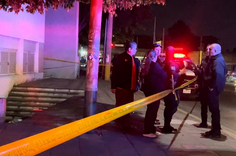 Muere hombre tras caer de las escaleras en El Manantial - El Diario NTR ...