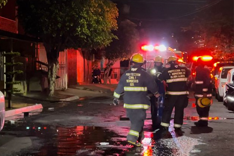 Se incendia vivienda en la colonia 5 de Mayo - El Diario NTR | NTR ...