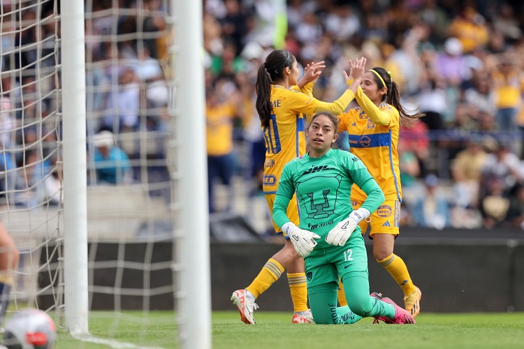 Jenni Hermoso anota dos goles con Tigres
