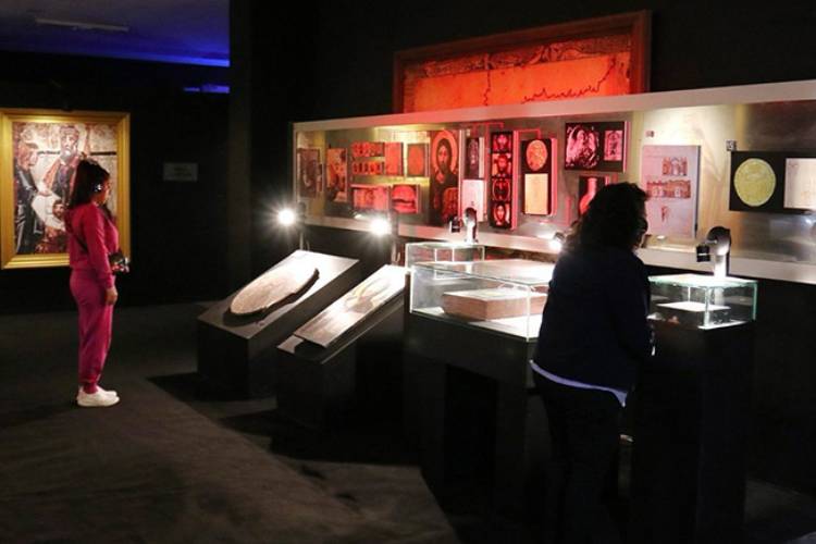 Inauguran exposición sobre la Sábana Santa