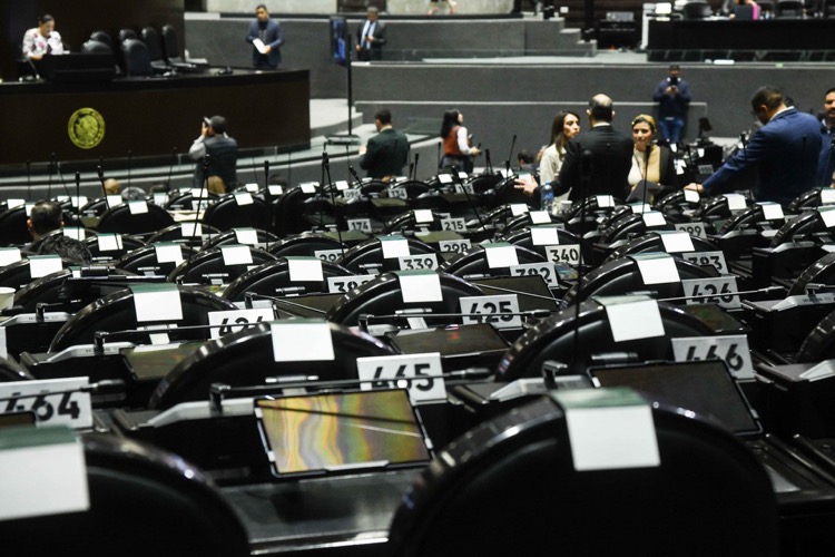 Relegan a jaliscienses en listado de Morena