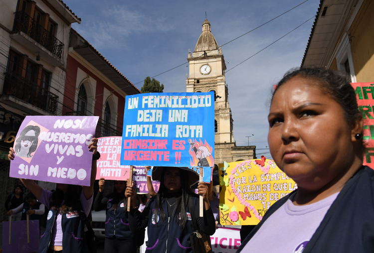 Mujeres alzan la voz en Latinoamérica contra la violencia - El Diario ...