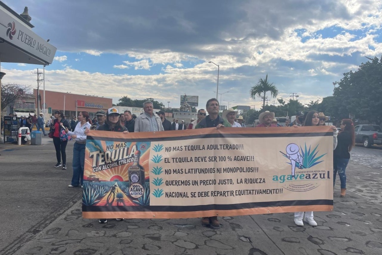 Prometen a productores mesas de diálogo para revisar precios del agave          