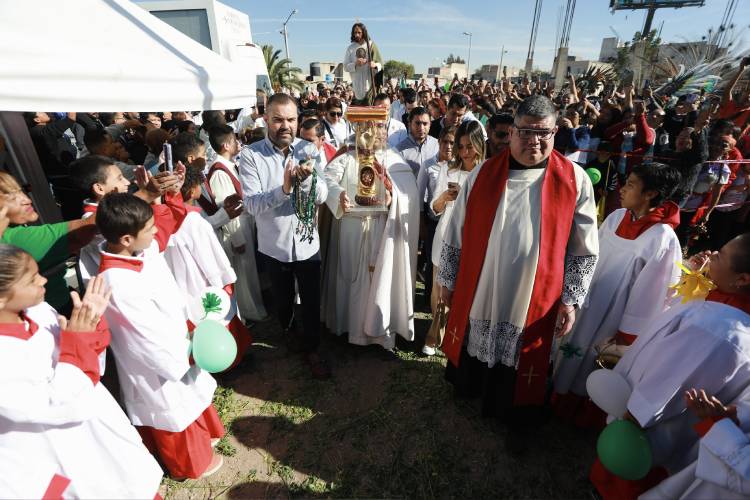 Visitan 150 mil personas reliquia de San Judas Tadeo en Catedral