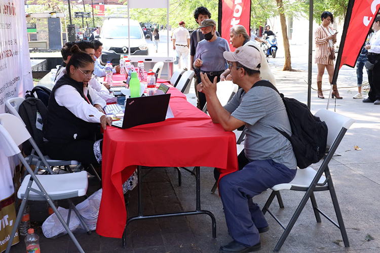 Llega brigada Infonavit a Centro de Guadalajara