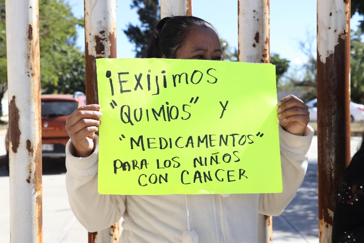 Persiste desabasto de medicamentos oncológico en México: Nariz Roja