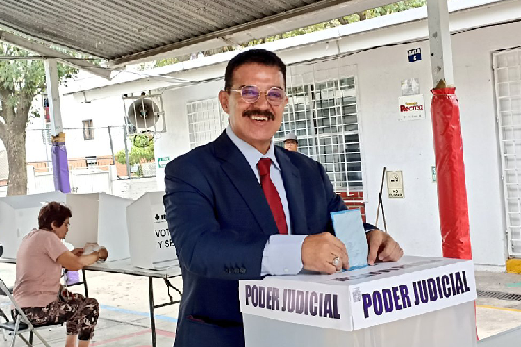 Pide Morena investigar arrendamiento de Cybertrucks y patrullas en Jalisco