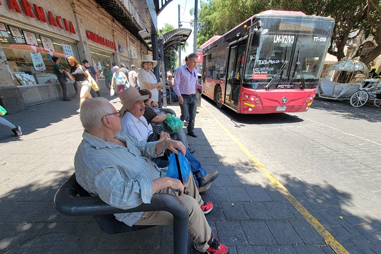 Apoyos a transporte público van a la baja
