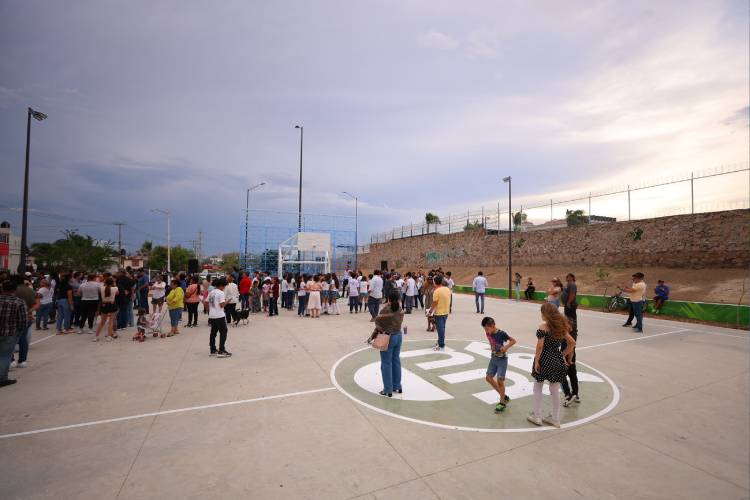 Inauguran cancha en Misión del Bosque