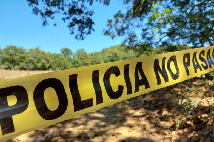 Investigan feminicidio en Tlajomulco; mujer fue atacada en su vehículo