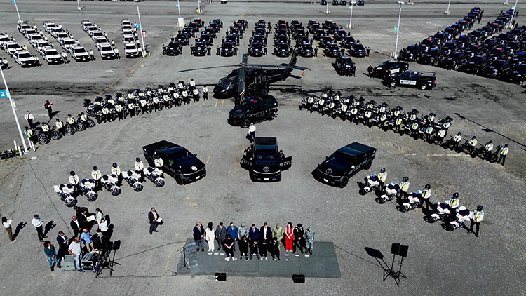 Cybertruck del gobierno de Jalisco es reparada tras una ponchadura 