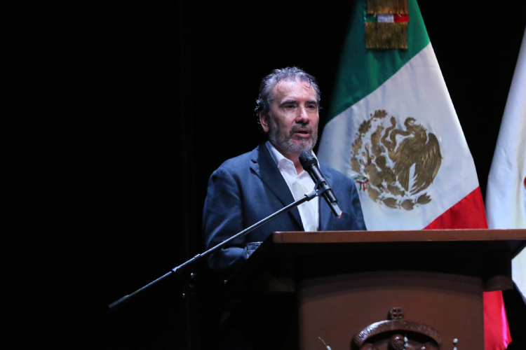 Jesús Becerra rinde protesta para cuarto periodo al frente del SUTUdeG