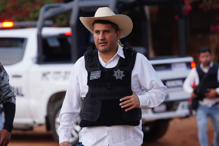 Muere alcalde de Uruapan, Carlos Manzo, tras ataque armado