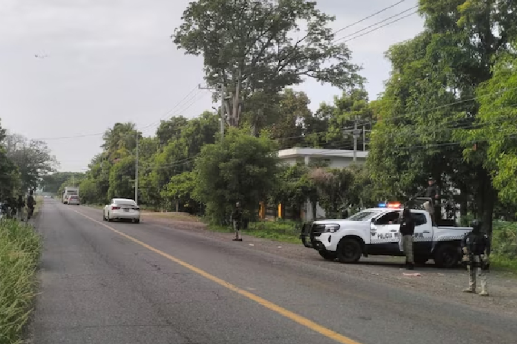 Asesinan a sobrino de Hipólito Mora en Michoacán