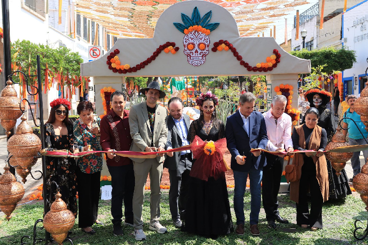 Tlaquepaque establece nuevo récord con el altar de muertos más grande del mundo