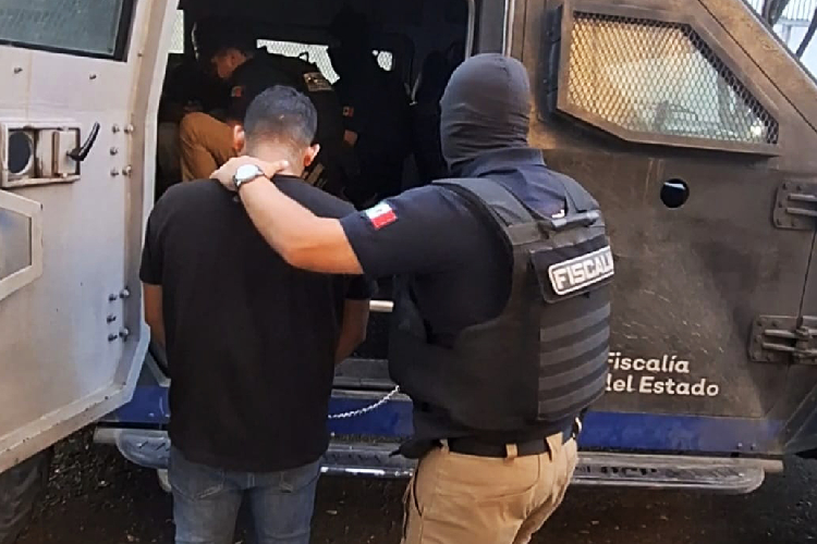 Trasladan a complejo penitenciario a 12 detenidos