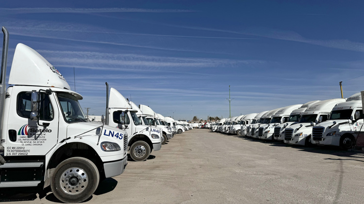 Entran en vigor en EEUU aranceles del 25% para camiones