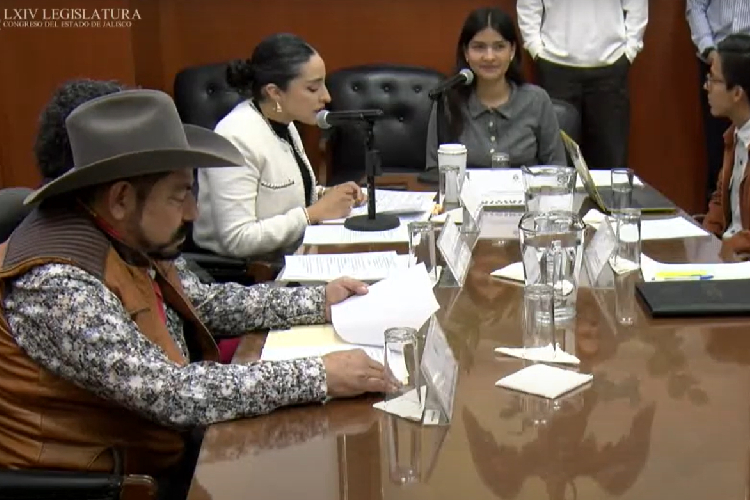 Aprueban en comisión citar al titular de la SIOP