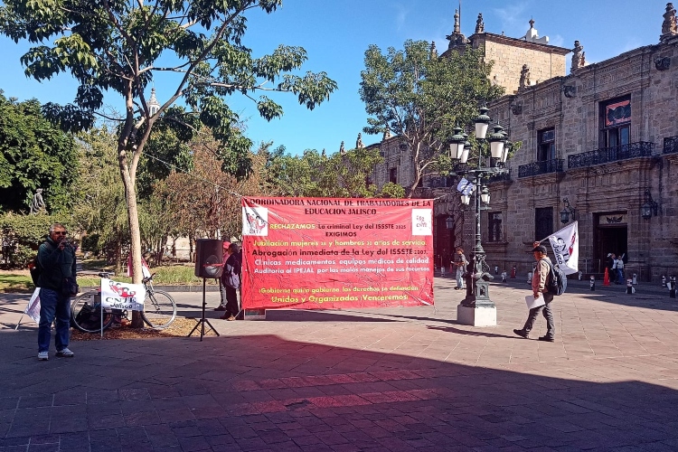 Maestros de la CNTE en Jalisco respaldan paro nacional