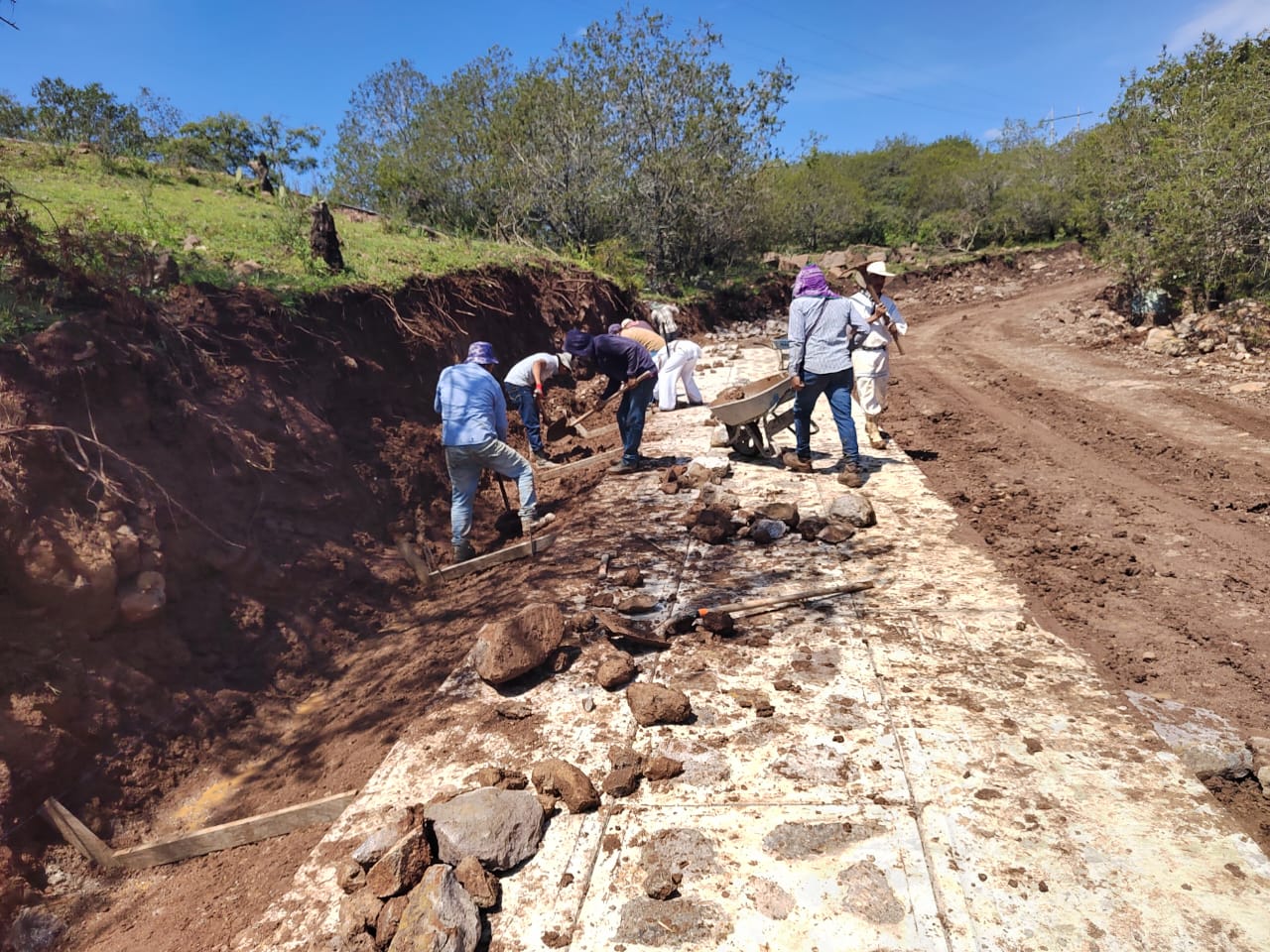 SICT invierte 159 mdp en caminos artesanales