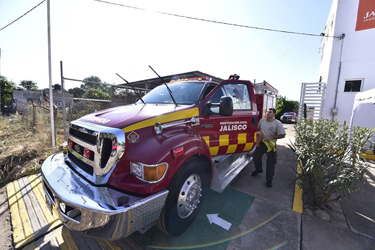 Entregan unidades contra incendios