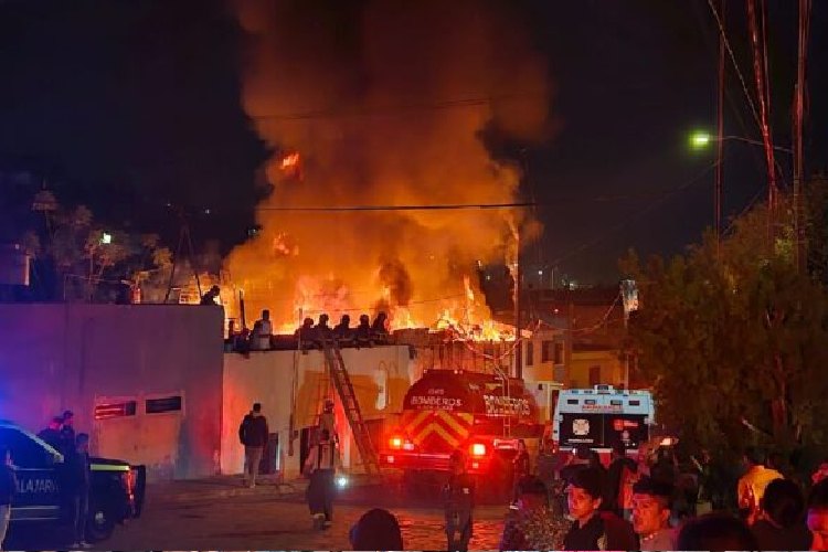 Incendios consumen dos viviendas