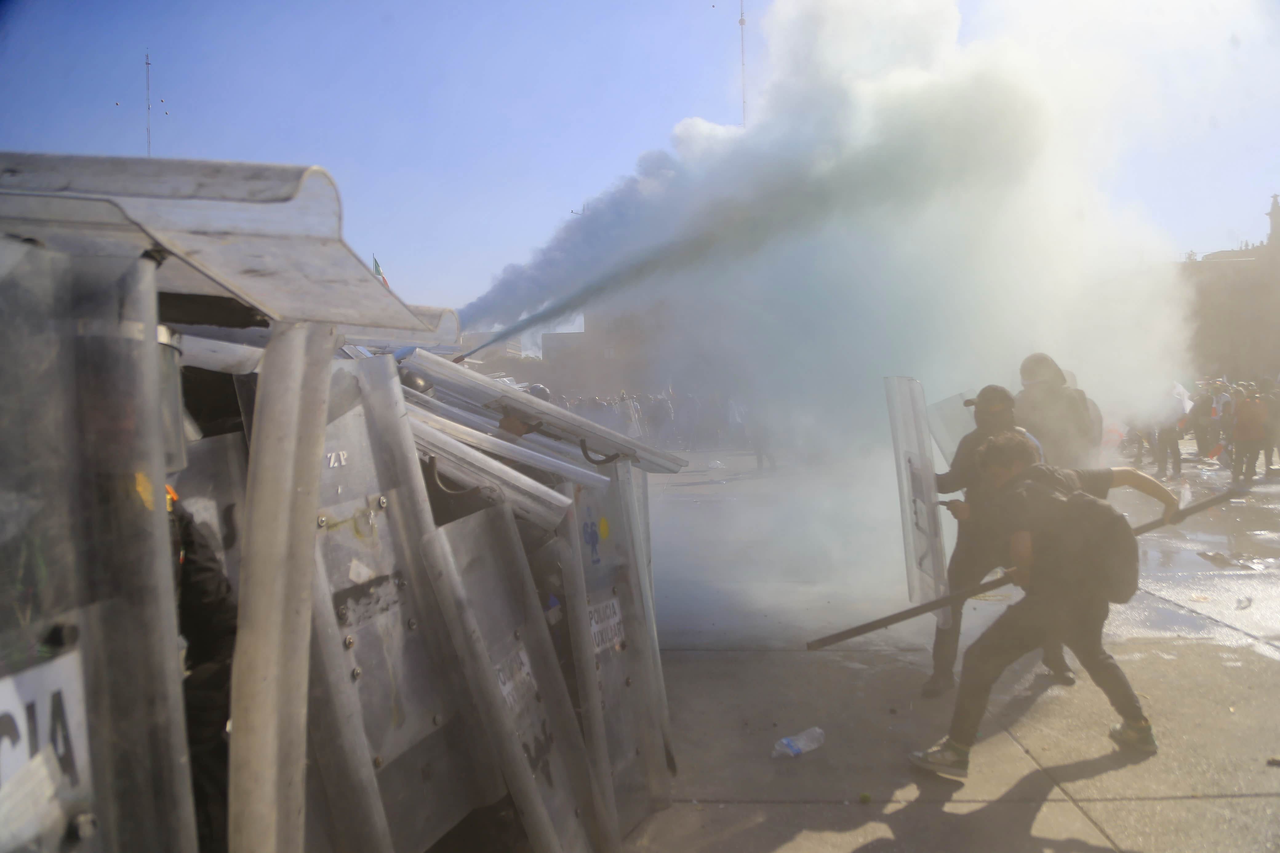 Segob rechaza actos violentos durante protesta en la CDMX