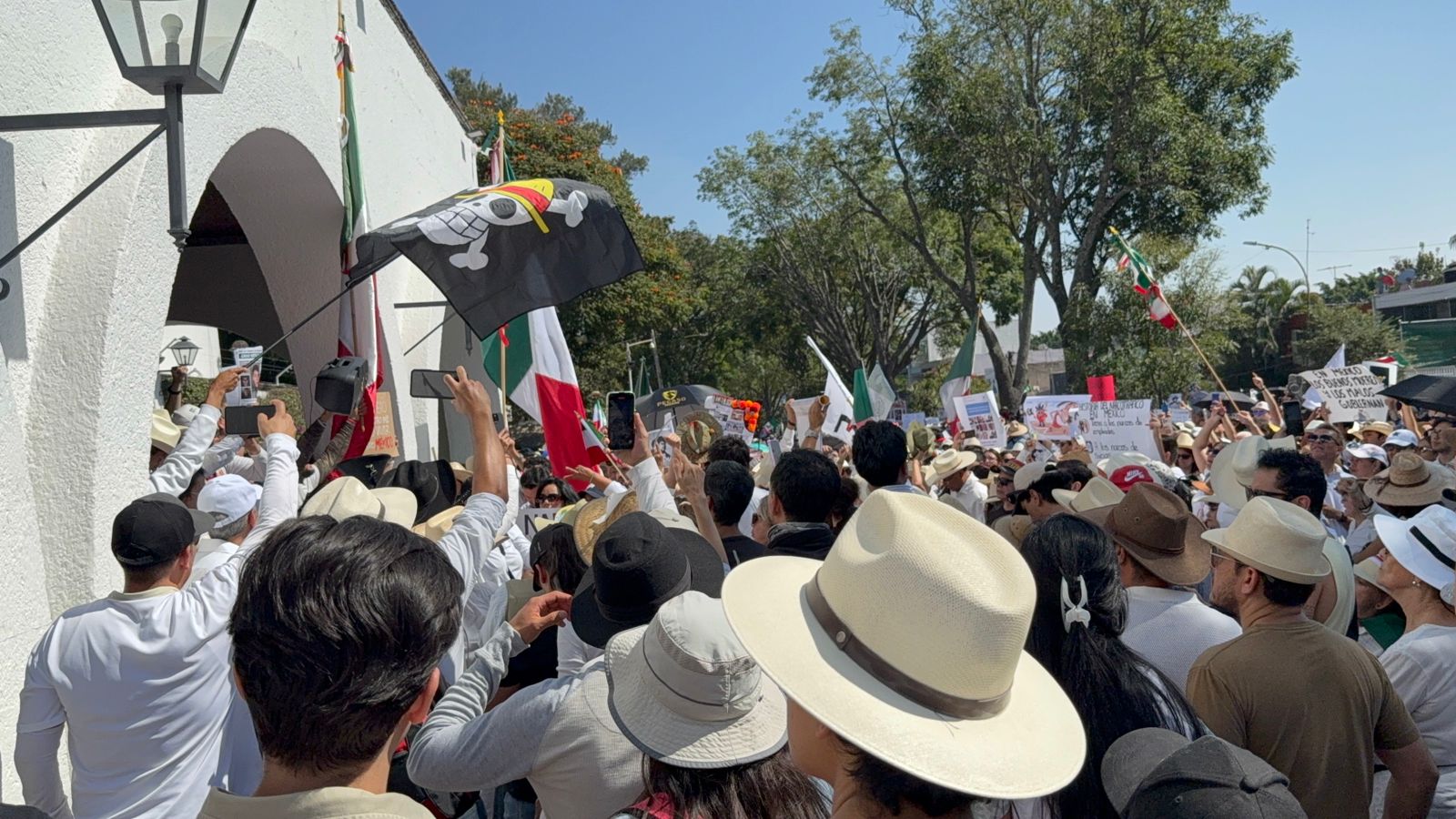 Denuncia presencia de “grupos de choque” y piden no minimizar protesta ciudadana