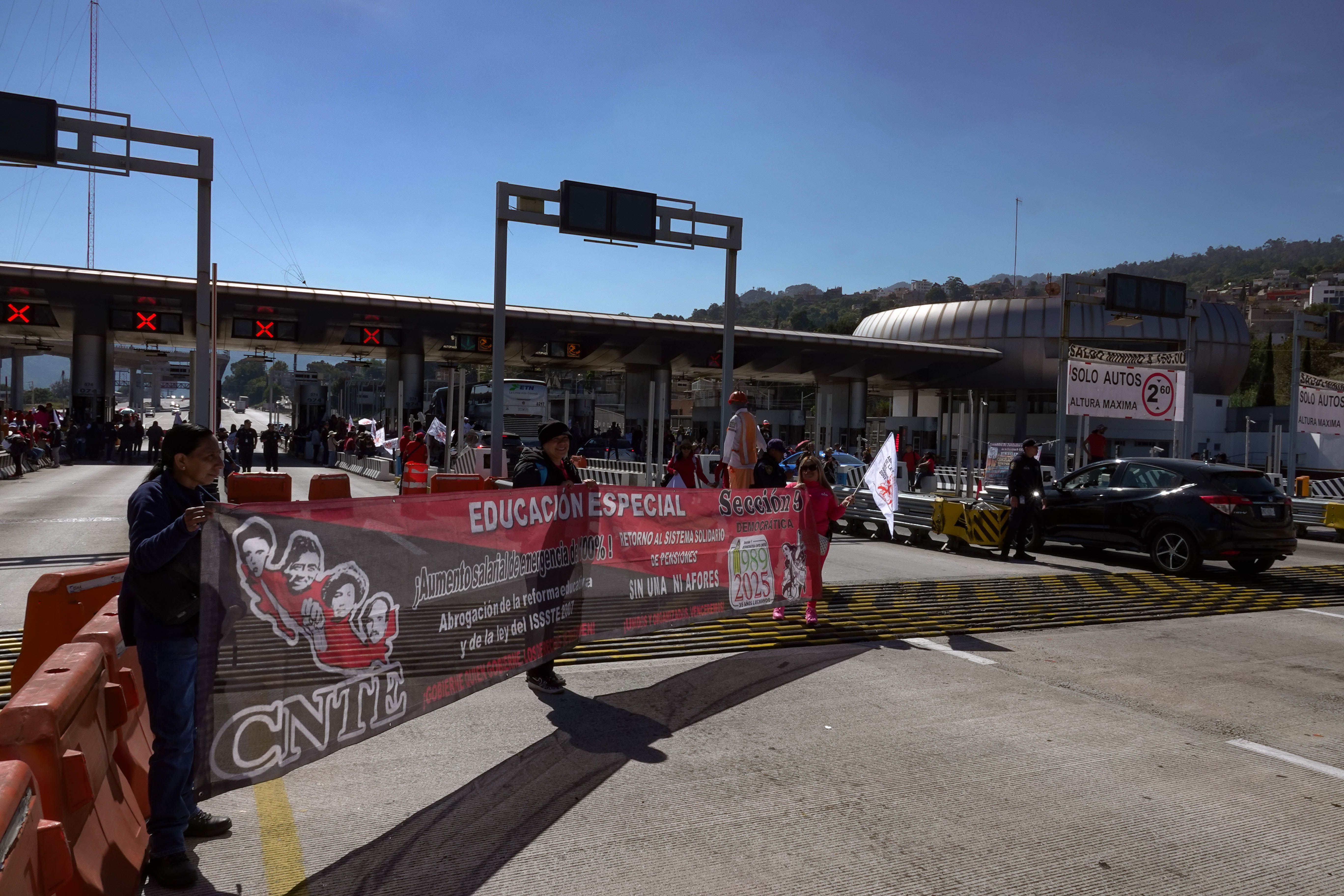 CNTE exige reanudar diálogo directo con la presidenta