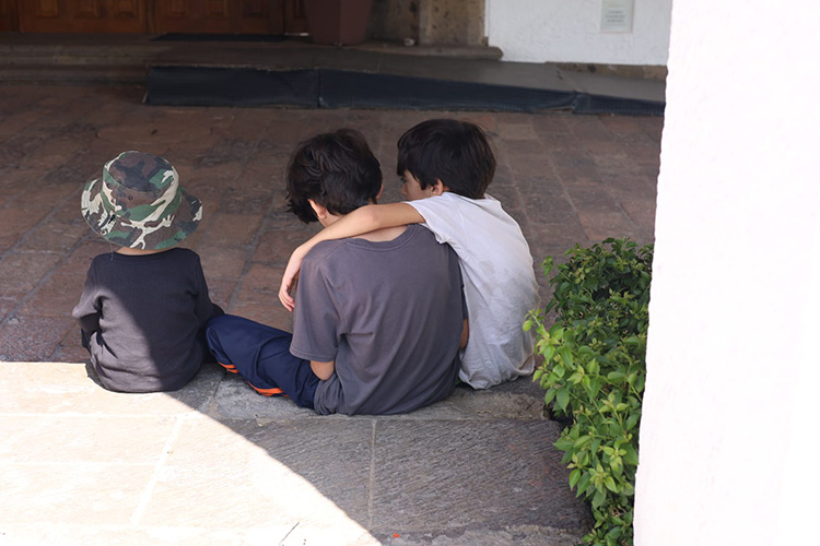 Llaman a redoblar esfuerzos por infancias