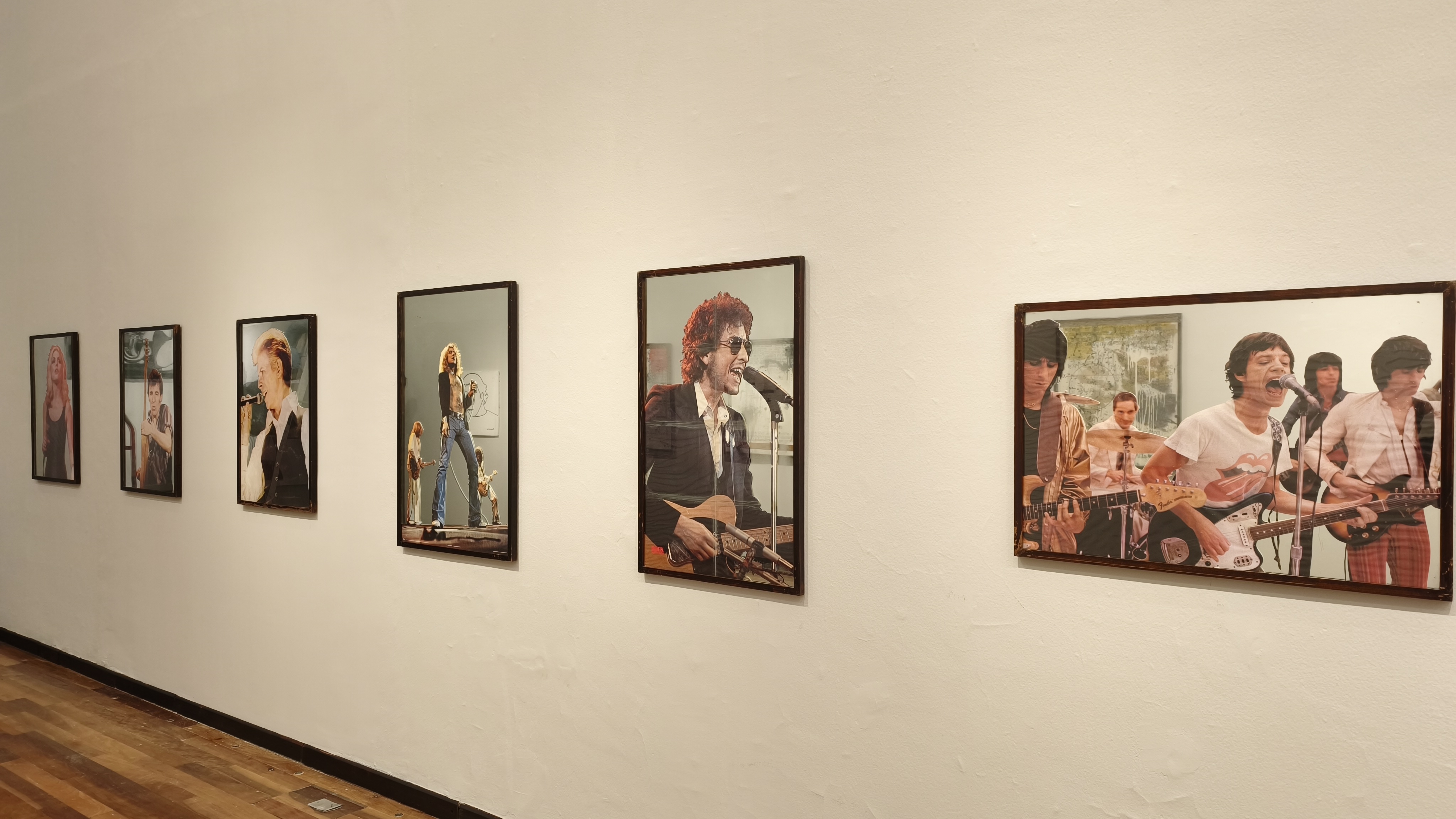 Abrirán exposición con una obra de Sampietro