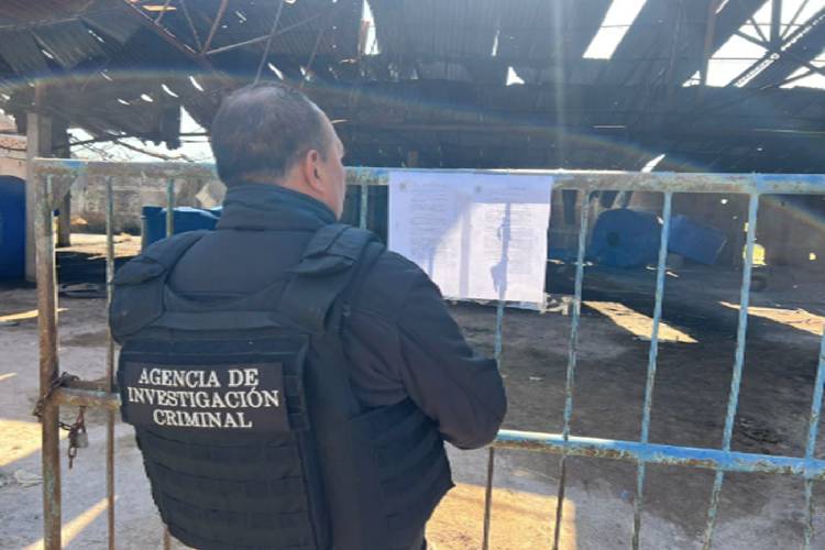 Asegura FGR tres mil litros de gasolina robada