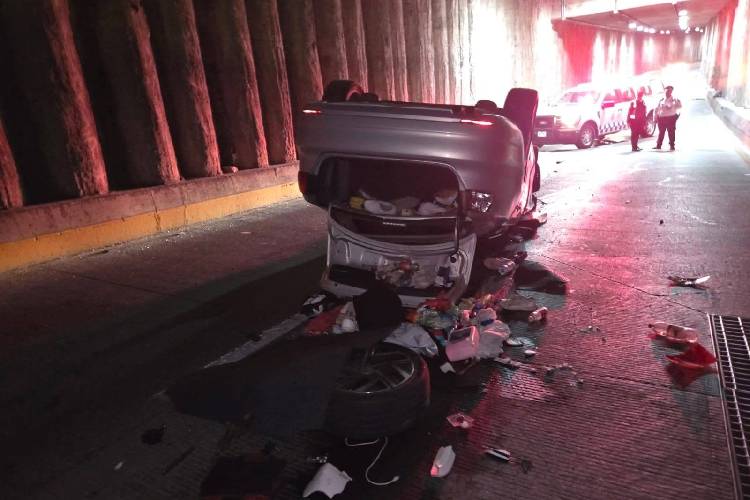 Cierre vial por una volcadura