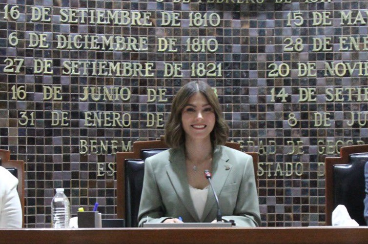 Diputada confronta críticas con comparativos nacionales, pero elude autocrítica local