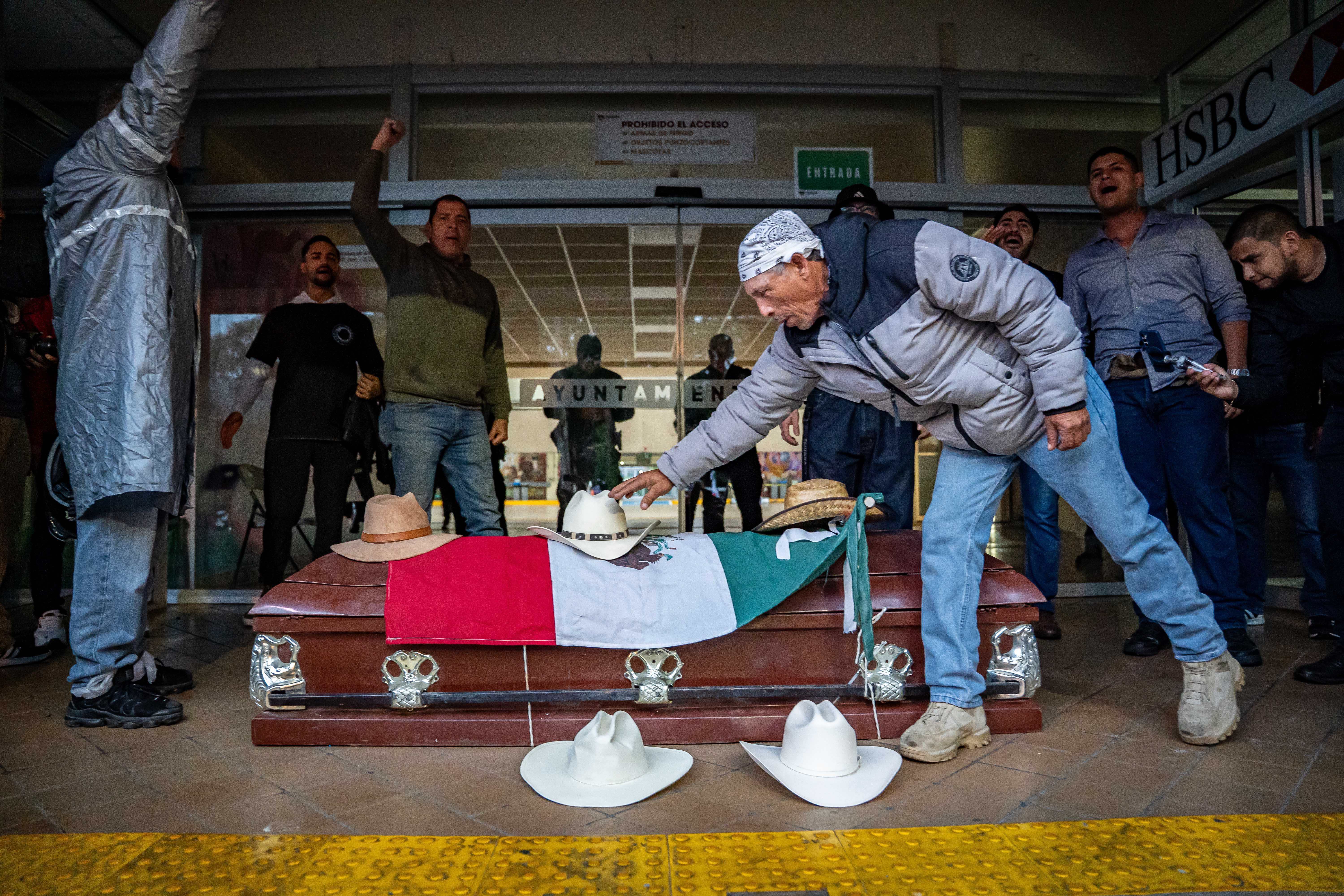 Revelan nuevos detalles del asesinato de Carlos Manzo: tirador fue abatido con su propia arma