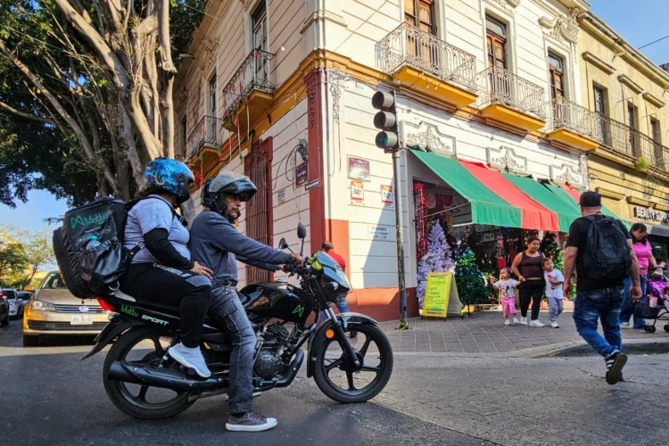 Usa casco solo 60% de motociclistas en Jalisco