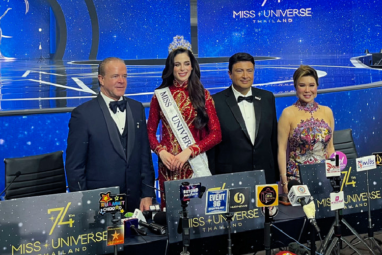 Dueño de Miss Universo niega fraude en elección