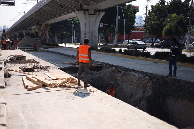 Piden mayor supervisión a obras tras megasocavón