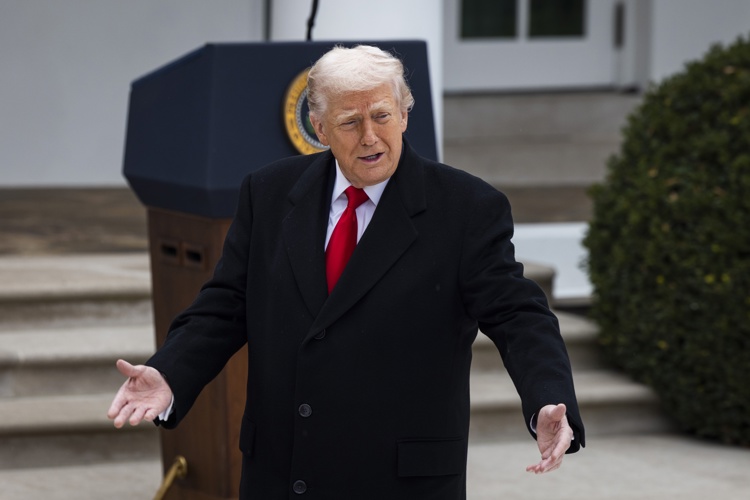 Trump rechaza artículo 