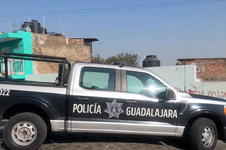 Hallan un cuerpo dentro de una caja en Guadalajara