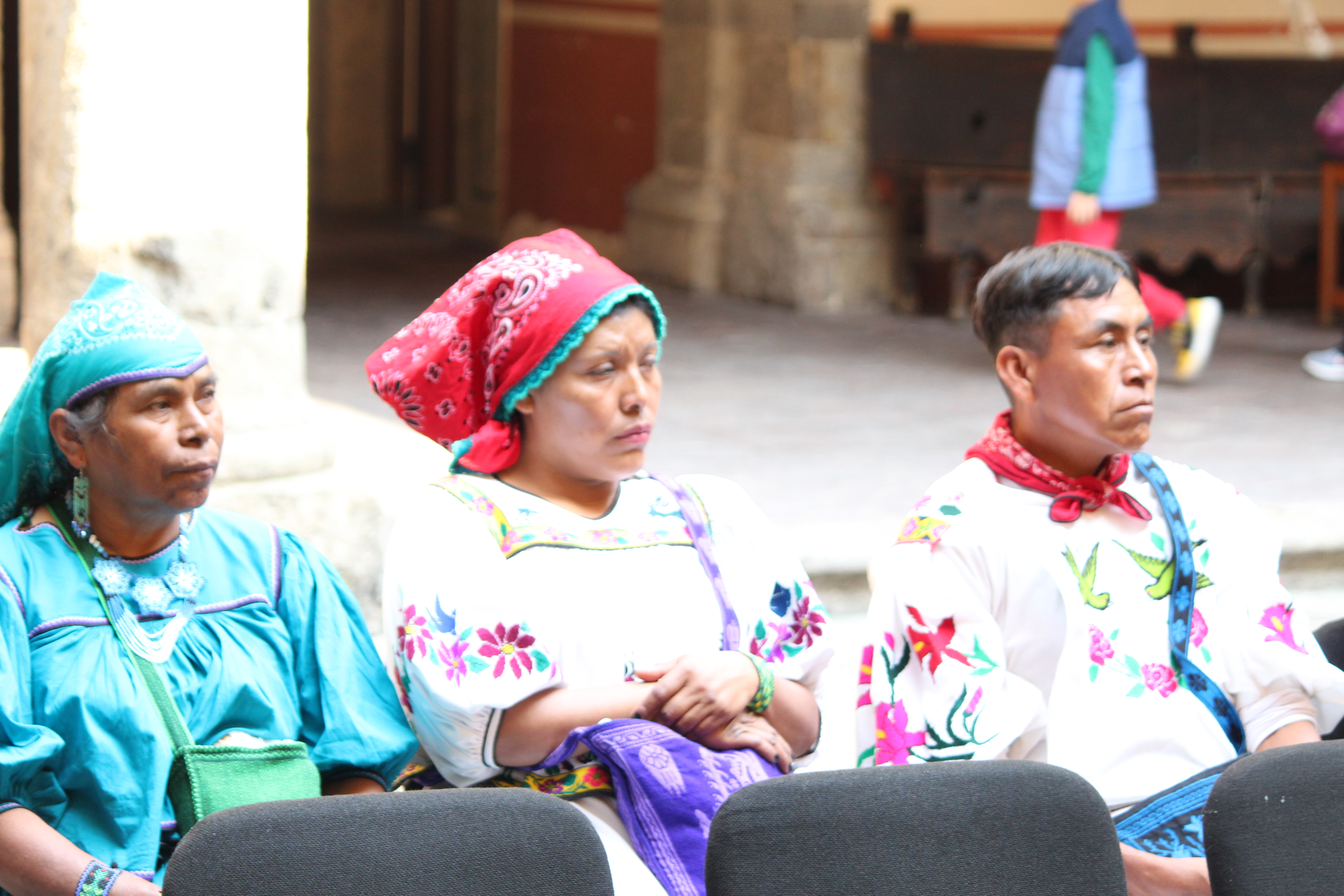 Debaten de tradiciones y patrimonio cultural