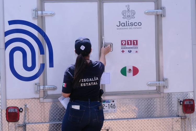 Hallan osamenta envuelta en cobijas en Tlajomulco