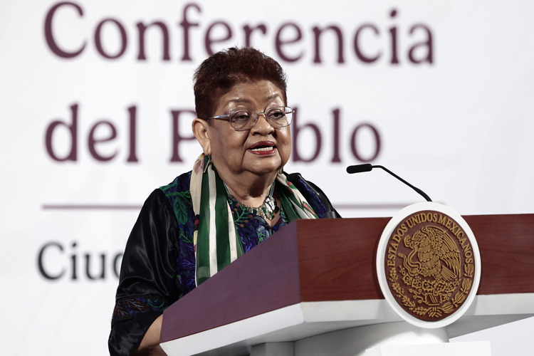 La nueva fiscal general interina de México promete servir con ética, justicia y firmeza