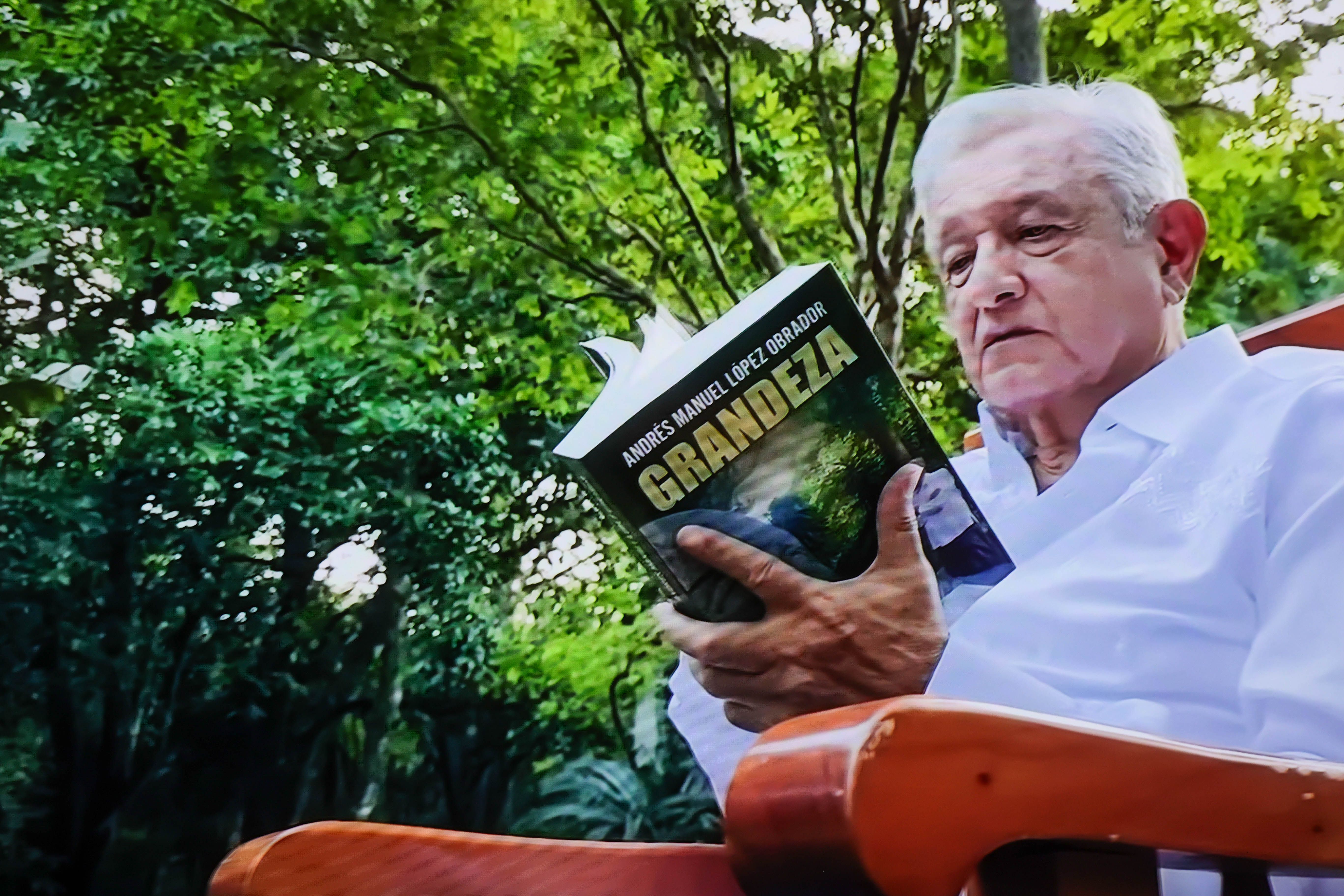 Sheinbaum celebra nuevo libro de López Obrador