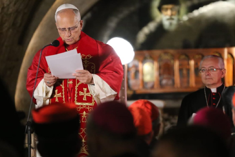 Sheinbaum planea llamada para invitar al Papa León XIV a visitar México