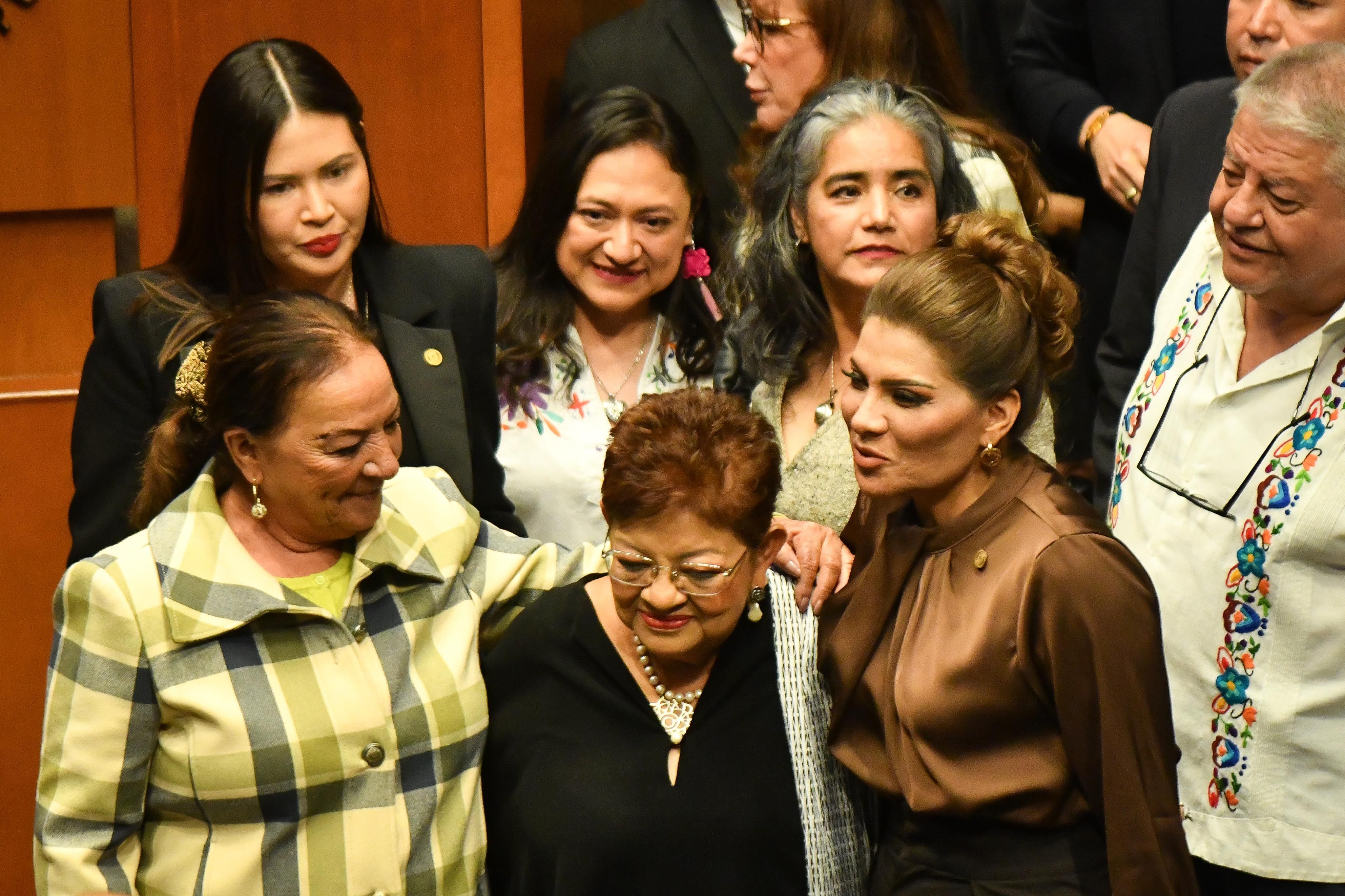 Sheinbaum envía al Senado de México una terna de mujeres para elegir nueva fiscal general