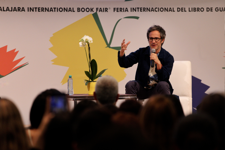 Gael García Bernal apuesta por la fuerza del sonido para contar historias en la FIL