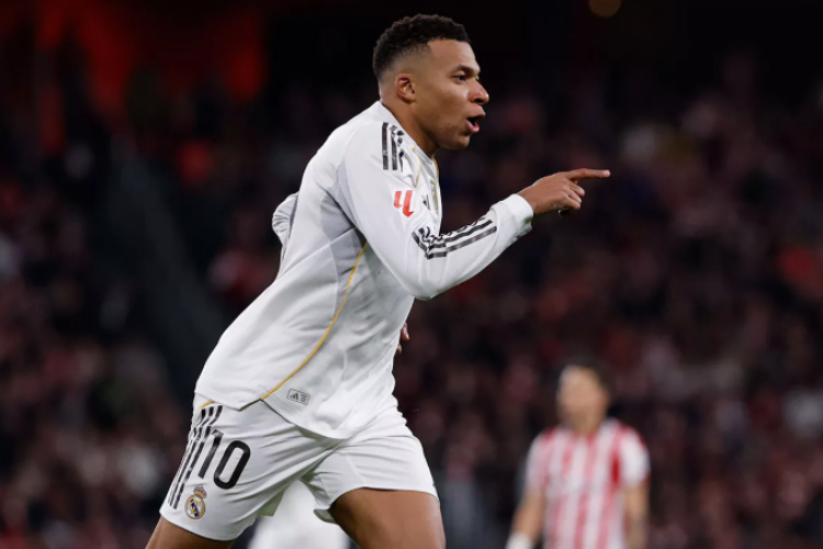 Mbappé encabeza goleada en San Mamés (0-3)