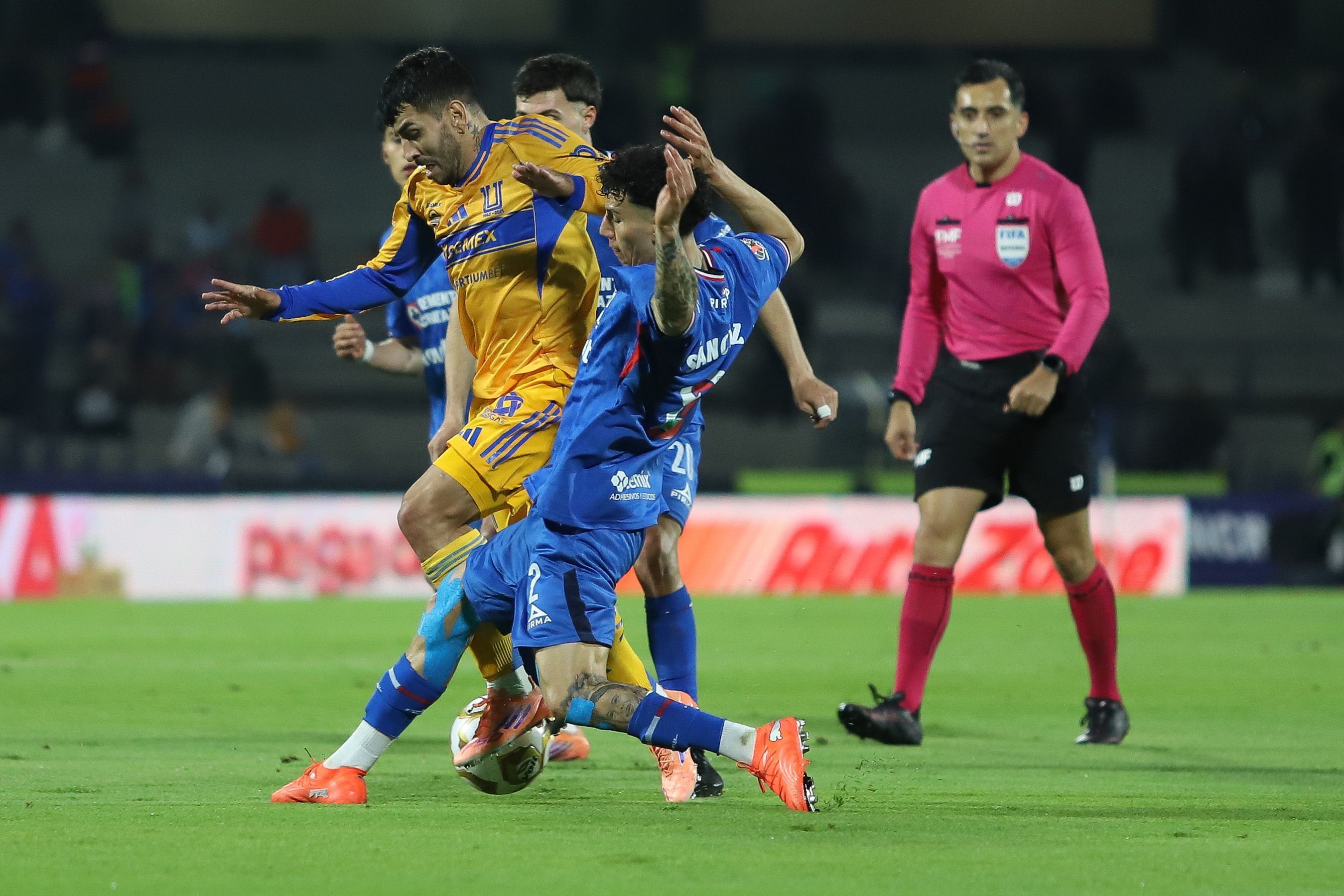 Correa da el empate a Tigres UANL ante Cruz Azul