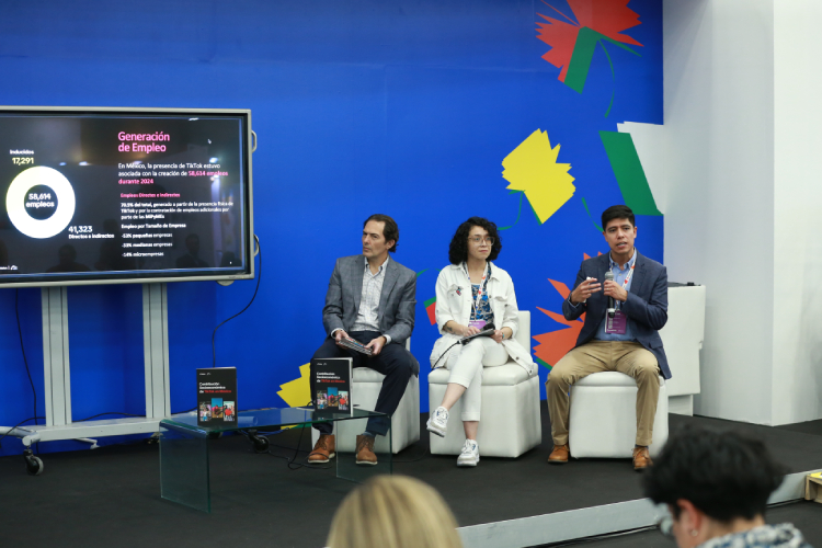 Analizan cultura e impacto social de TikTok en México